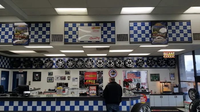 Les Schwab Tire Center 2