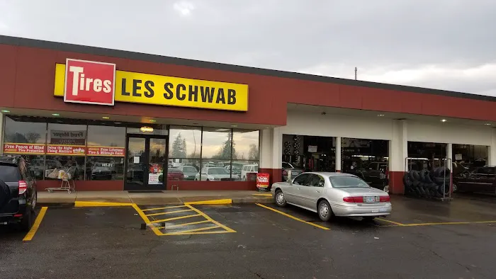 Les Schwab Tire Center 5