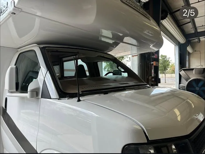 Rich's Auto Glass 6
