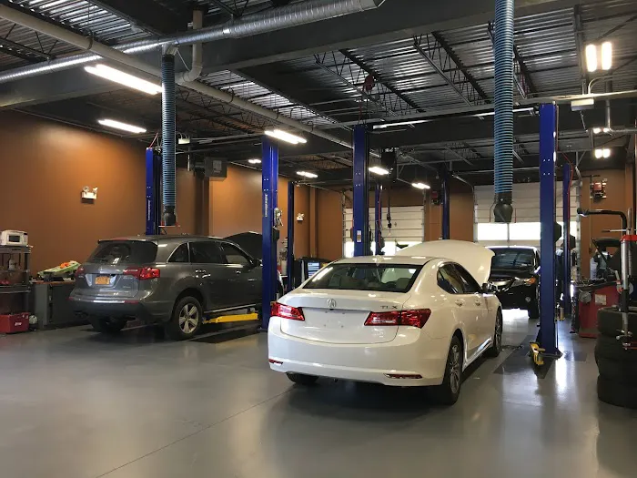 Friendly Acura of Middletown Service Department 5