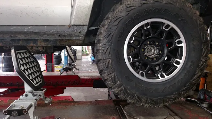 Dolson Auto & Tire 4