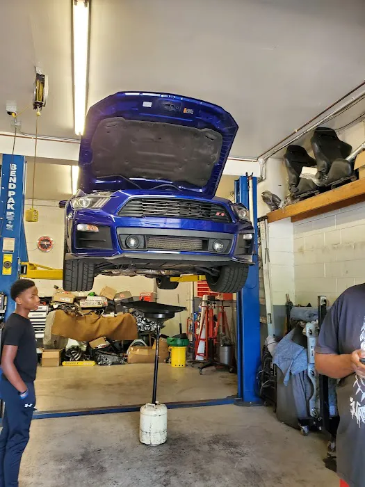 Rob's Performance & Repairs 8