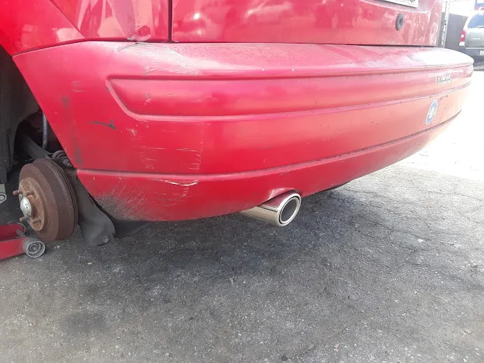 D & M Tires & Mufflers 7