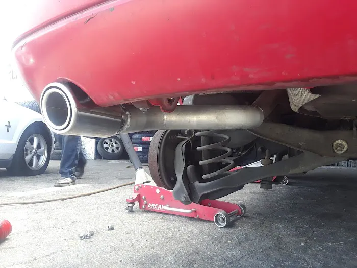 D & M Tires & Mufflers 0