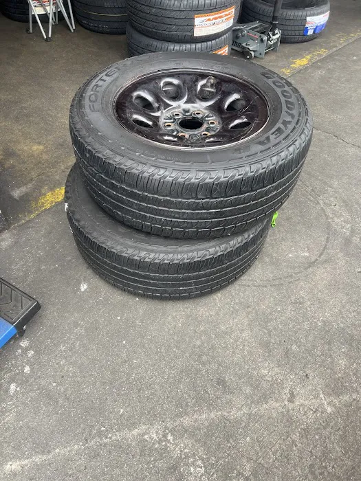 Custodios Tire Shop 0
