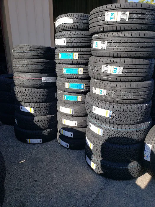 Passenger and Truck Tire Mobile Service 2