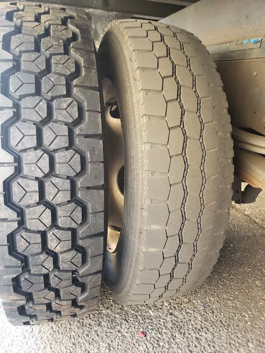Passenger and Truck Tire Mobile Service 3