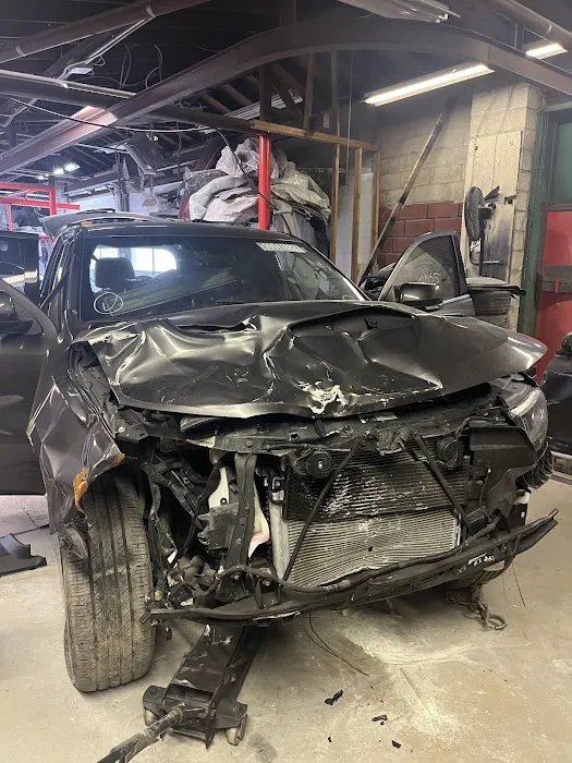 Body Builders Collision & Auto Care 9