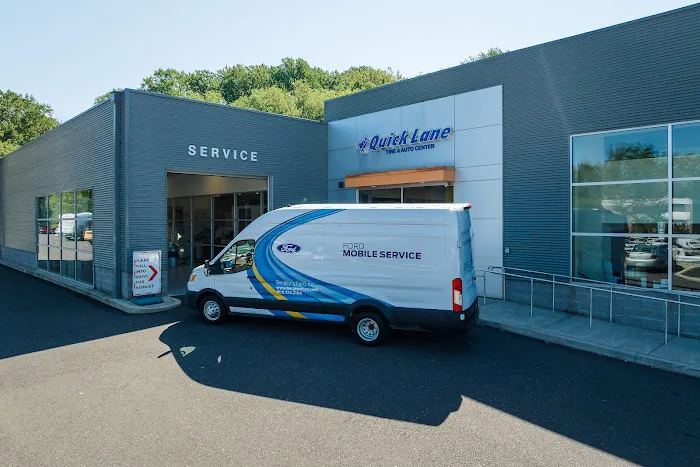 Bergey's Ford of Ambler Service 7