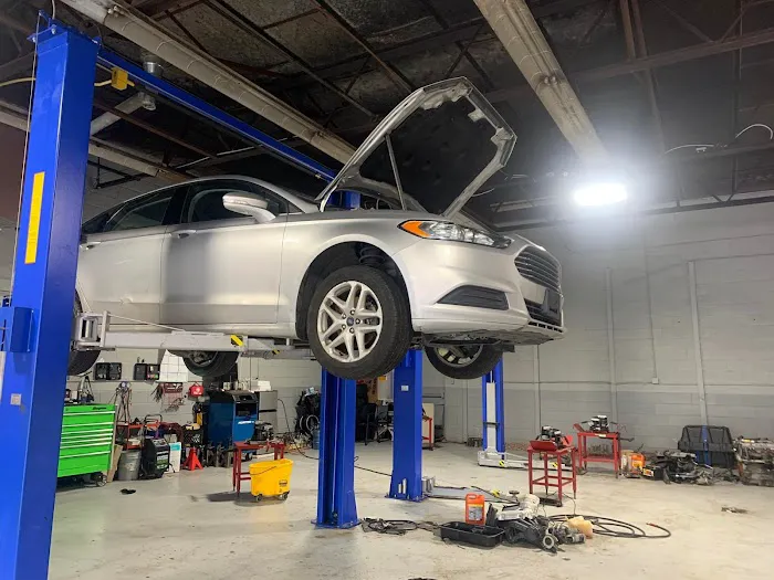 Q AUTO SERVICES 4