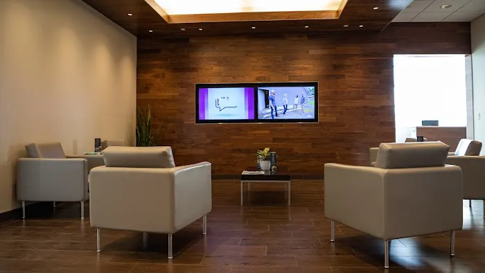 Service Center at Holman INFINITI 7