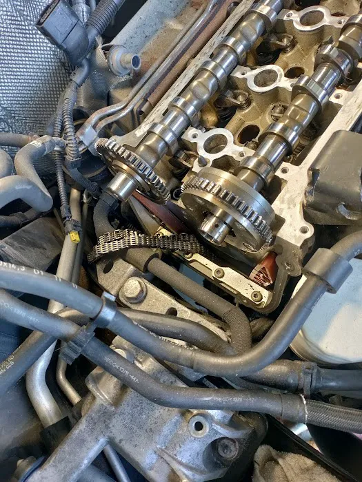 Hi-Tech Auto Repair & Maintenance Center 4