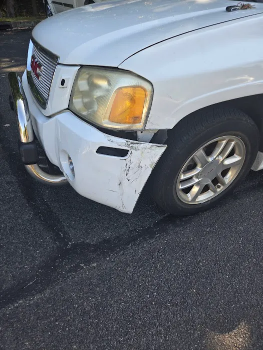 Maaco Auto Body Shop & Painting 6
