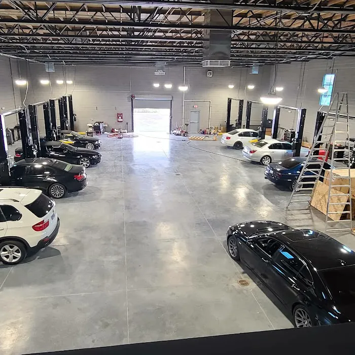 Werkstatte BMW ONLY automotive 5