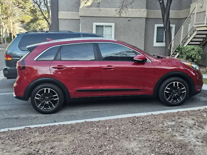 El Champion Window Tint & Auto Glass 6