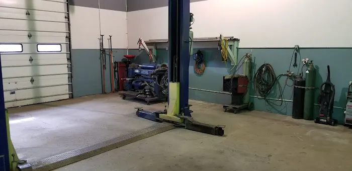 Brad's Muffler Shop 3