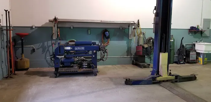 Brad's Muffler Shop 5