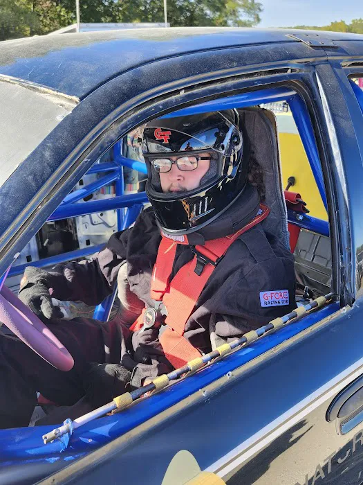 Saunders & Son Racing 0