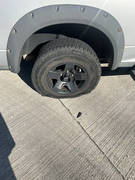 HFS Mobile Truck and Tire Repair 6