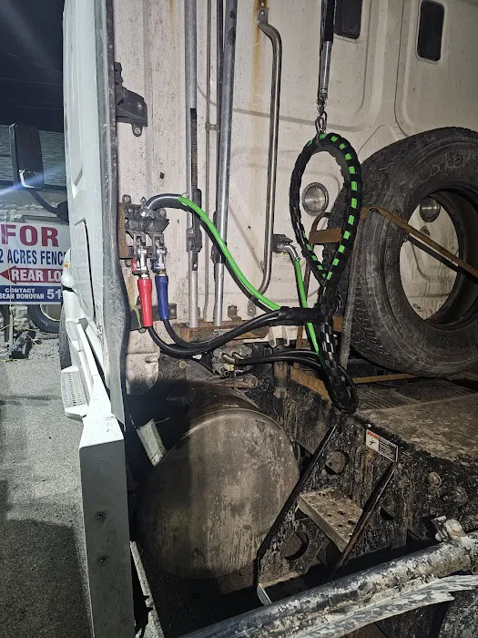 HFS Mobile Truck and Tire Repair 8