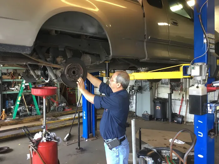 Abner's Auto Works & Repairs 8