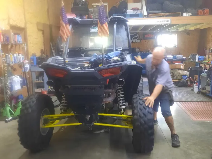 RZR Junkie Garage 0