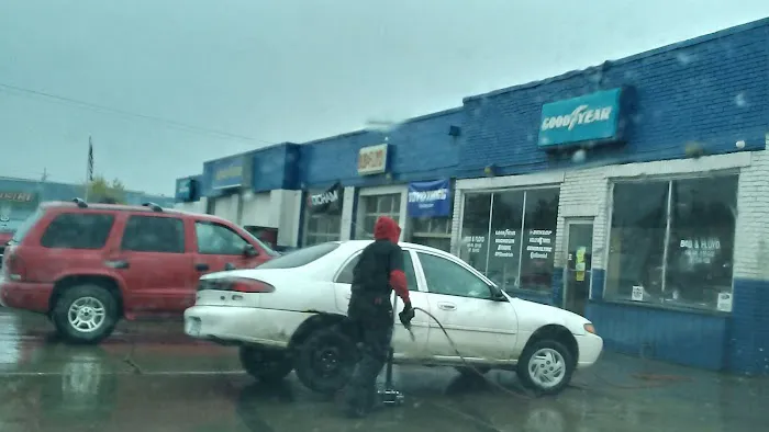 Bob & Floyd's Tire Sales 0
