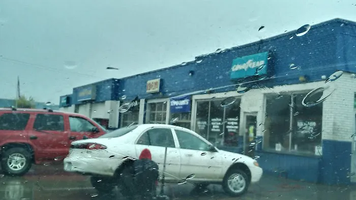 Bob & Floyd's Tire Sales 3