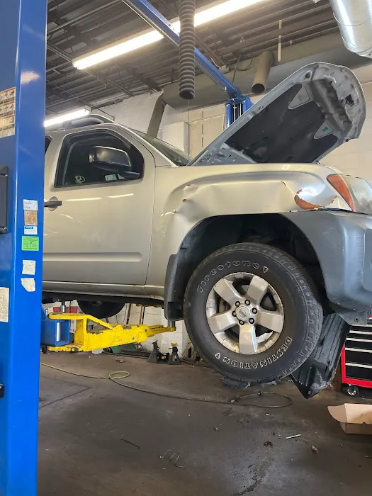 Bill's Auto & Towing Service 0