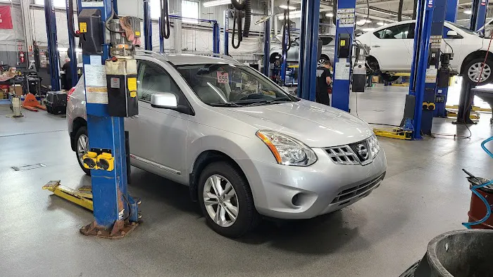 Jeff Wyler Kings Nissan Service 6