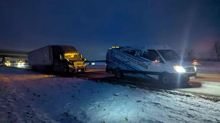 UNIVERSAL TRUCK & TRAILER REPAIR SHOP 3
