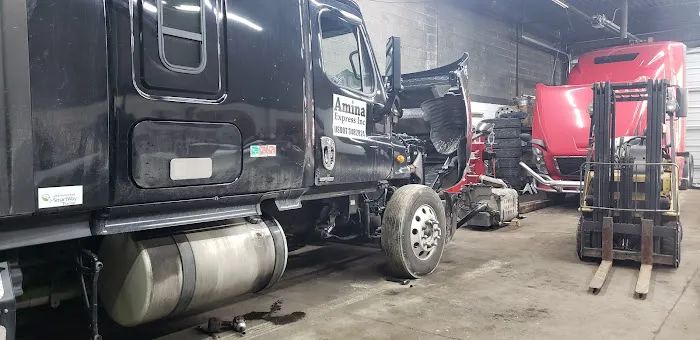 UNIVERSAL TRUCK & TRAILER REPAIR SHOP 4