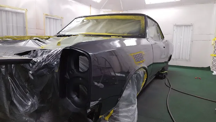 Speedys AutoBody Shop 7