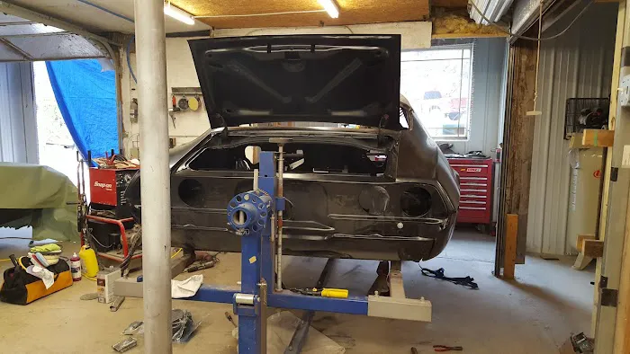 Speedys AutoBody Shop 8