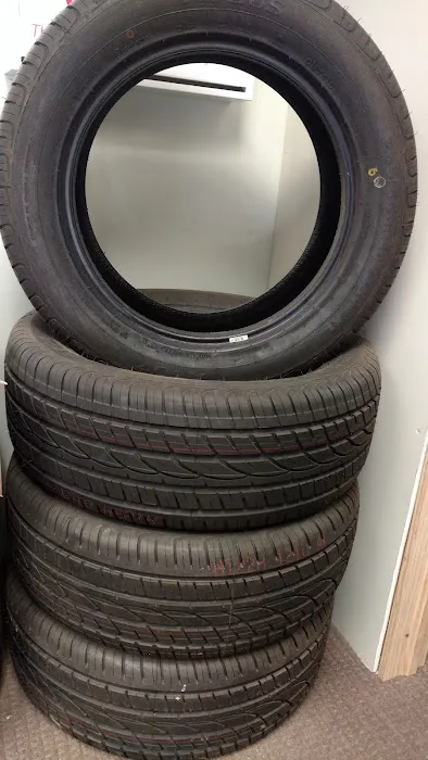 Speedys AutoBody Shop 4