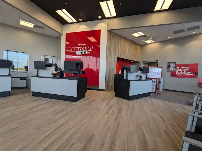 Discount Tire 0