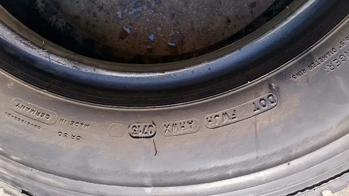 BORDER TIRE 0