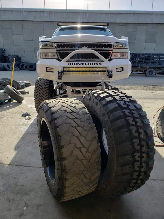 BORDER TIRE 2