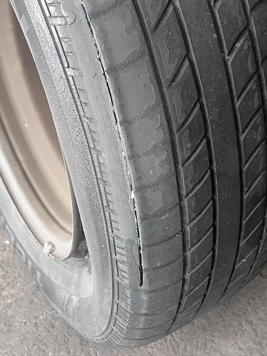 Byron Woodley Tire 9
