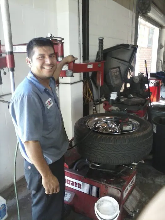 Brake Stop & Auto Repair - India St 3
