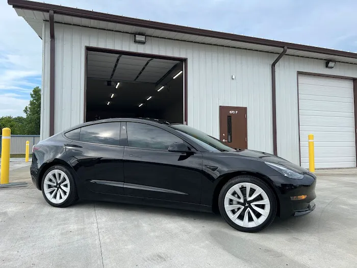 Lo's Custom Tint, PPF and Ceramic Coatings of Clarksville 3