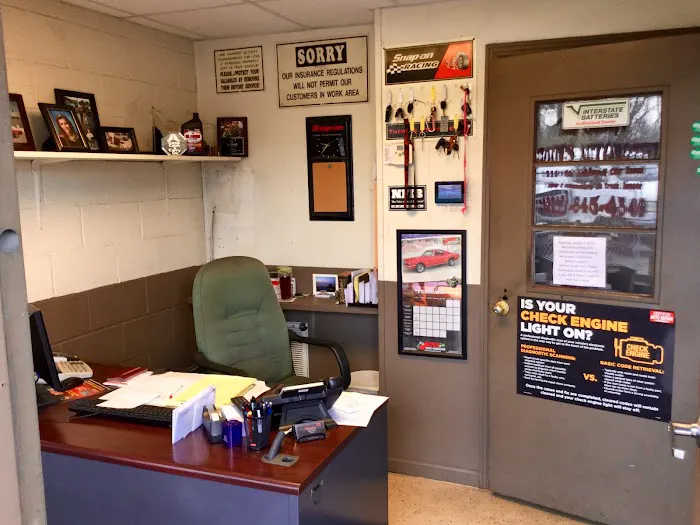 Crain's Automotive 0