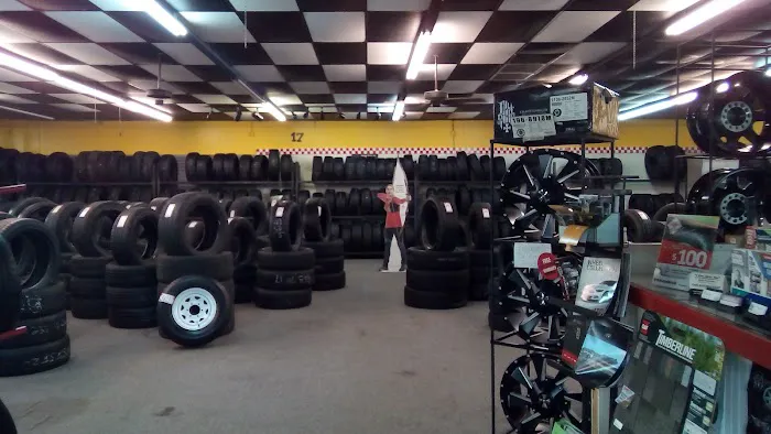 Estrada Tire Shop 2