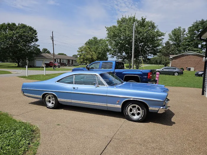 Maaco Auto Body Shop & Painting 8