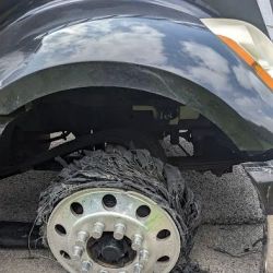 Sanders truck, Auto and tire repair ico