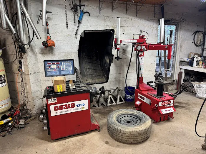 Gorilla's Auto Repair 8