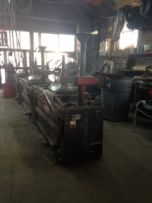 Barton's Tire Services 5