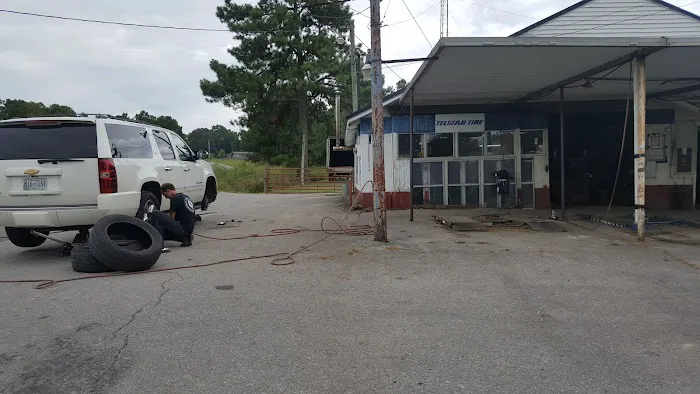 Barton's Tire Services 4