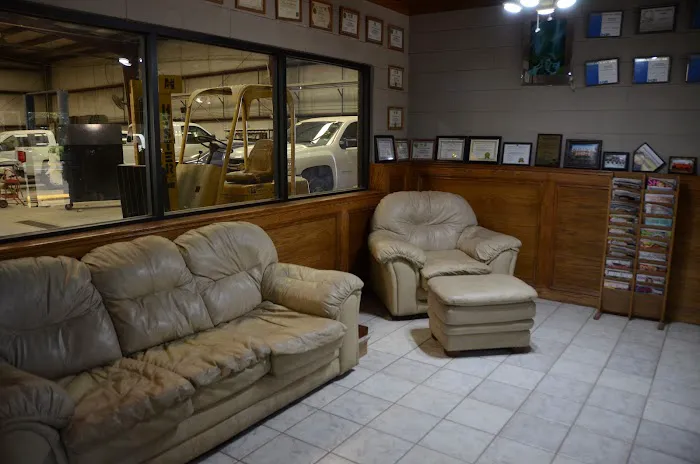 Personal Touch Collision Center 4