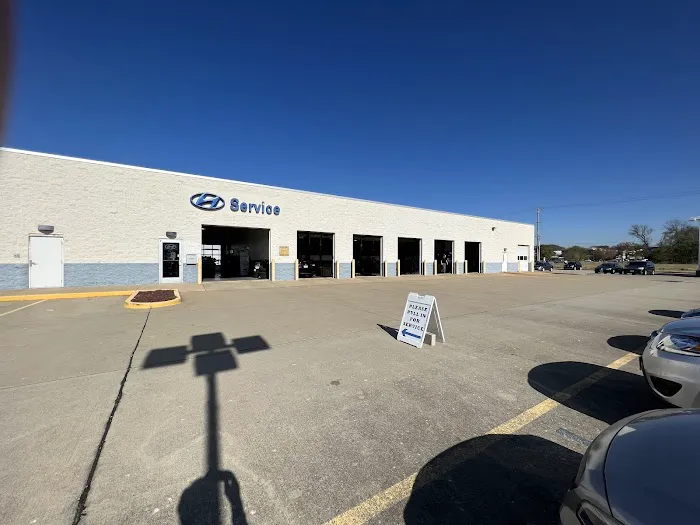 Auffenberg Hyundai Service Center 2